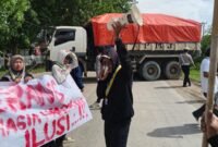 PMII STAI Assalamiyah Gelar Aksi Mobil Tambang, Senin (10/11) 2025 (foto/istimewa).