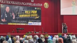 KAHFI BBC MOTIVATOR SCHOOL menyelenggarakan Seminar Pola Pikir dan Komunikasi Efektif