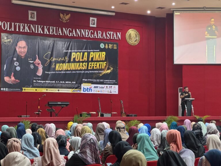KAHFI BBC MOTIVATOR SCHOOL menyelenggarakan Seminar Pola Pikir dan Komunikasi Efektif