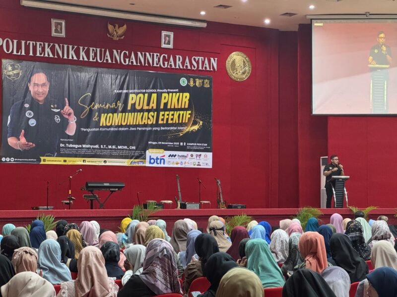 KAHFI BBC MOTIVATOR SCHOOL menyelenggarakan Seminar Pola Pikir dan Komunikasi Efektif