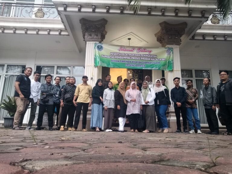 peserta mengikuti Pelatihan dan Peningkatan Kapasitas Pendampingan Proses Produksi Halal (P3H)