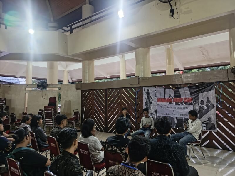 Mahasiswa Se-Jakarta menggelar diskusi denga tema 