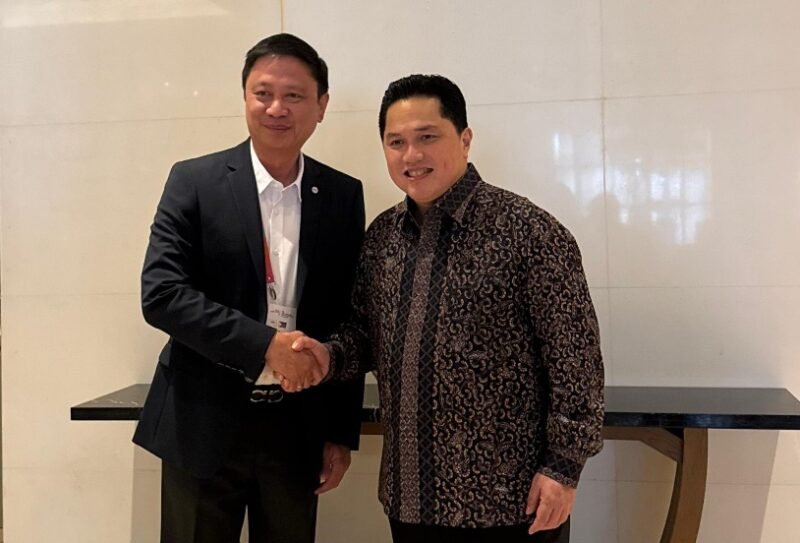 Menteri Pemuda dan Olahraga (Menpora) RI Erick Thohir bertemu dengan Philippine Sports Commission (PSC) Chairman atau Ketua Komisi Olahraga Filipina Patrick Gregorio di Jakarta, Minggu (19/10). Pertemuan ini dalam rangka menjajaki kolaborasi lebih dalam antara kedua negara Asia Tenggara tersebut.(foto:istimewa)