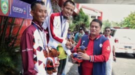 Kontingen balap sepeda dari Kementerian Pemuda dan Olahraga (Kemenpora), Robin Manullang, tampil memukau pada ajang Pekan Olahraga Nasional (Pornas) Korpri XVII di nomor Men Cross Country Short Track (XCC). (foto:raiky/kemenpora.go.id)