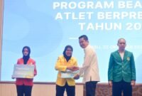 Wakil Menteri Pemuda dan Olahraga (Wamenpora) RI Taufik Hidayat mewakili Menpora Erick Thohir menghadiri Peluncuran Program Beasiswa Atlet Berprestasi 2025 di Auditorium Gedung D Kementerian Pendidikan Tinggi, Sains, dan Teknologi (Kemendiktisaintek), Jalan Jenderal Sudirman, Pintu Satu Senayan, Rabu (22/10) siang. (foto:bagus/kemenpora.go.id)