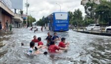 Banjir menyelimuti jakarta (Dok. Kabariku.com)