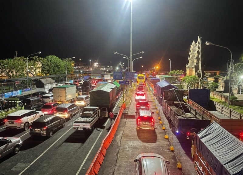 Volume kendaraan H+5 Nataru