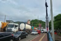 Arus penyeberangan Merak di berlakukan sistem buka tutup dan mengakibatkan macet panjang