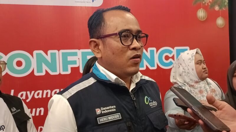Heru Widodo direktur PT ASDP Indonesia Ferry di konferensi pers