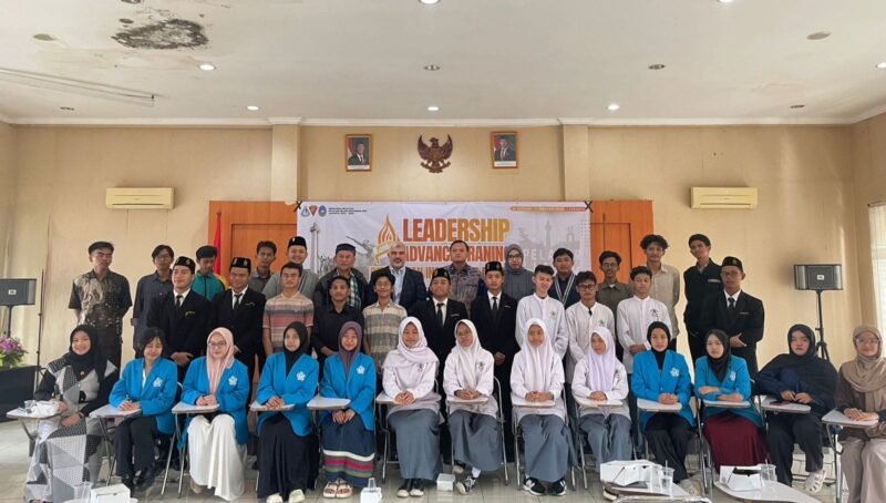 Foto bersama Pengurus Wilayah Pelajar Islam Indonesia (PW PII) Jakarta dan peserta advance 