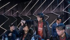 Foto: Kapten Alter Ego, Nino mengajak tos kawan-kawannya setelah mengalahkan YG (Agung/Tangkapan Layar/MPL ID)