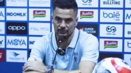 Pelatih Persita Tangerang Saat Conference Pers Pasca Melawan Bhayangkara FC (Foto: Istimewa)