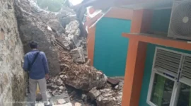 Penampakan gedung ambruk SMP 15 Cilegon