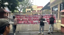 Massa Aksi Geruduk PUPR Kota Tangerang (Foto: Istimewa)