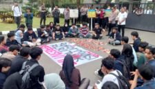 BEM UMT Gelar Aksi Depan Polres Metro Tangerang Kota (Foto: Agung/Pusat-Berita)