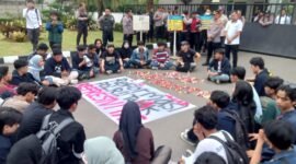 BEM UMT Gelar Aksi Depan Polres Metro Tangerang Kota (Foto: Agung/Pusat-Berita)