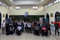 HMI Komisariat (P) UCA Bersama Tamu Undangan (Foto: Istimewa)