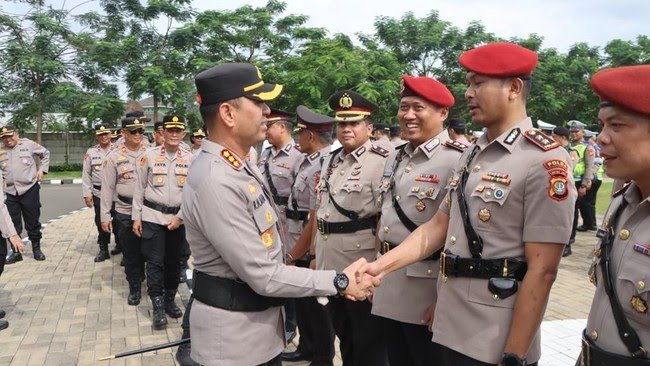 Polres Metro Tangerang Kota menggelar serah terima jabatan 4 Kapolsek hingga kasat reserse. (Dok. Istimewa).