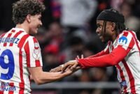 Pemain Atletico Madrid Selebrasi Setelah Cetak Gol ke Gawang Barcelona (Foto: OneFootball)