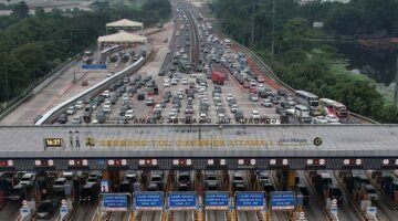 Pantauan Udara Gerbang Tol Cikampek Utama (Sumber: Antara).