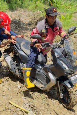 Pemudik Nyasar Ikuti Google Maps Masuk Jalur Irigasi