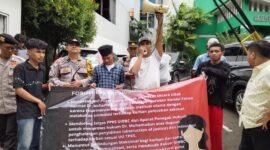 Forum Rakyat Muslim Indonesia Gelar Aksi Depan Kantor MUI (Foto: Istimewa)