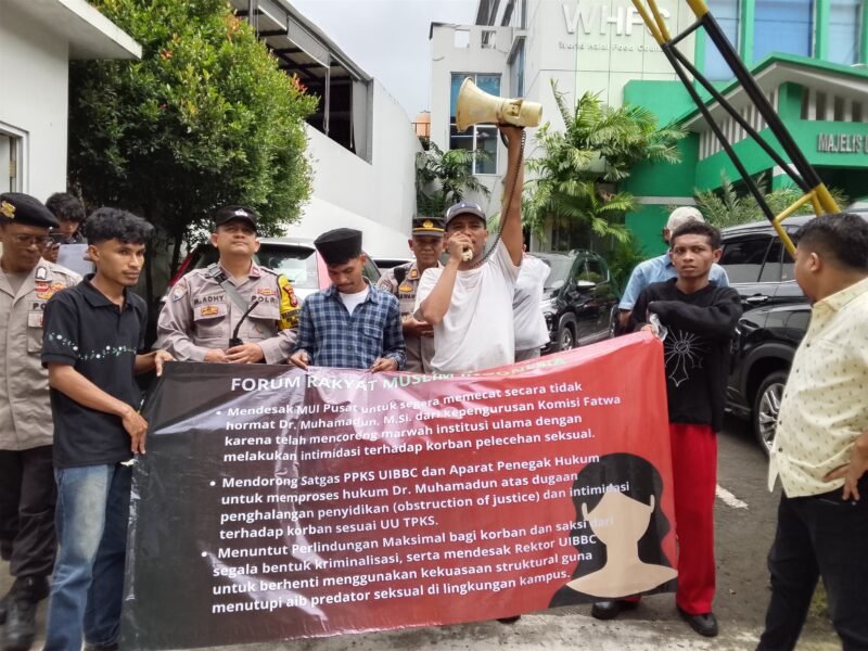 Forum Rakyat Muslim Indonesia Gelar Aksi Depan Kantor MUI (Foto: Istimewa)