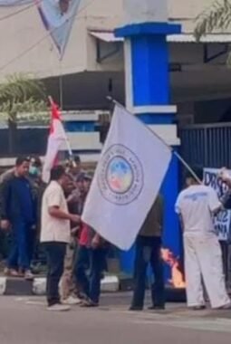 Pemuda Neglasari Soroti Kinerja Dishub Kota Tangerang: Maraknya Parkir Liar, Akibat Lemahnya Pengawasan