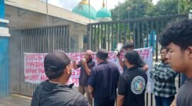 Forum Persatuan Pemuda Neglasari (FP2N) kembali menggelar aksi di Kantor Dinas Perhubungan (Dishub) Kota Tangerang (Foto: Istimewa)