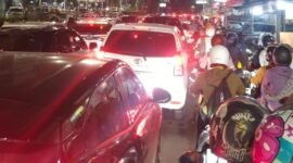 Kemacetan Terjadi di Ruas Jalan Kota Tangerang (Foto: Adit/Pusat-Berita) 