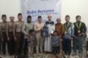 Foto Bersama Saat Santunan Anak Yatim (Foto: Agung/Pusat-Berita)