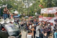 Sekelompok Mahasiswa Gelar Aksi di Depan Kantor Pemerintahan (Foto: Ilustrasi)