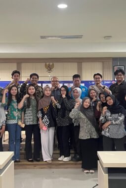 Ruang Ekspresi Indonesia Gelar Pelatihan Komunikasi dan Jurnalistik Dasar