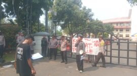 GMT Gelar Aksi di Depan Pusat Pemerintahan Kota Tangerang (Foto: Liputan/Pusat-Berita)