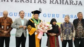 Suasana khidmat perayaan Dies Natalis ke-27 Universitas Raharja dihadiri sivitas akademika dan tamu undangan dari berbagai kalangan, (Doc. Ist) 