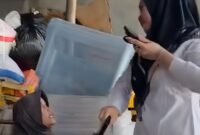 Lurah Petir dan Istri yang juga Asn Pemkot Tangerang, Diduga Hina Pekerja lapak (Doc. Tangkapan layar)
