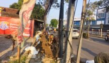 Pembangunan jaringan kabel fiber optik di sepanjang Jalan KH Hasyim Ashari (Doc. Holid/Ist)