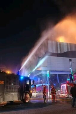 Megamall Kota Manado Terbakar, 1 Korban Meninggal Dunia