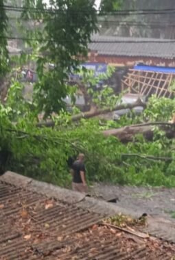 Angin Kencang Terjang Rumpin, Puluhan Rumah di Tamansari Rusak