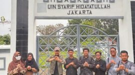 Momentum Hari Bangkit PII 79 Tahun, PB PII Ziarah ke Makam Alm. Anton Timur Djaelani (Foto: Agung/Pusat-Berita)