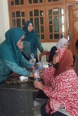 Dinkes Kab. Bogor Gelar Skrining TBC dan Radiologi Gratis bagi Warga Cicangkal