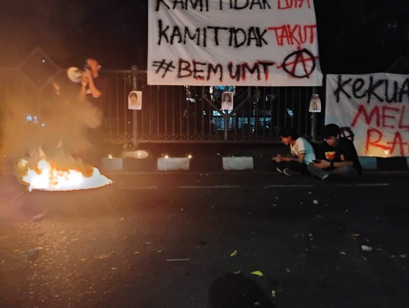Refleksi Hari Reformasi, BEM UMT Gelar Aksi di Taman Gajah Cikokol (Foto: Agung/Pusat-Berita)