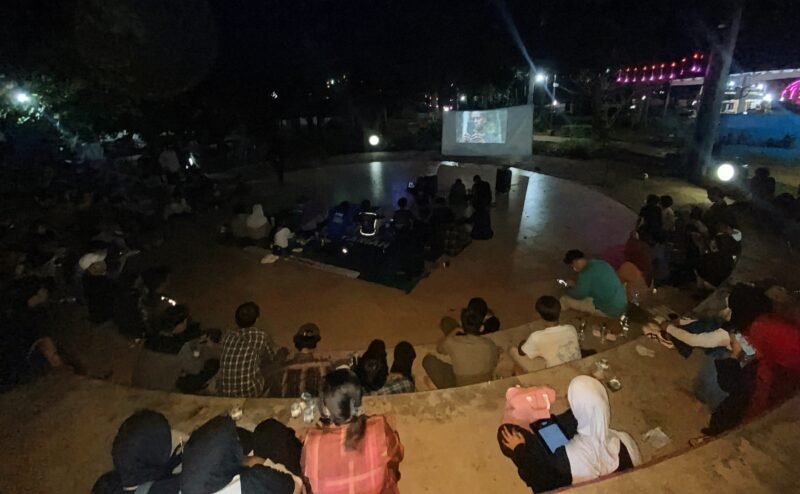 Lewat nobar film Pesta Babi Poros Baru Tangerang peringati matinya demokrasi (foto/pusat-berita.com).