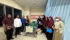 Kepala Dinsos Kota Tangerang Acep Wahyudi beserta jajaran mengunjungi anak terlantar di RSUD Kota Tangerang, Jumat (22/5/26) (Sumber : Dinsos Kota Tangerang)