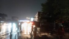 Petugas BPBD Kota Tangerang Tangani Kebakaran Truk di Ruas Tol Jakarta-Tangerang KM 13 (Sumber: Pemkot Tangerang)