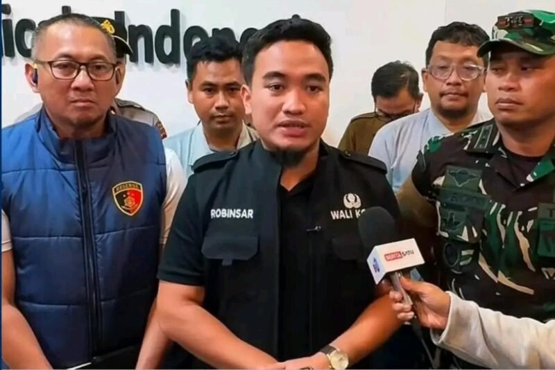 Robinsar, Walikota Cilegon bersama tim KBRN Polda Banten dan DLH Kota Cilegon Mendatangi PT MCCI (Doc. Ist/PB)