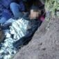 Relawan mengevakuasi seorang pendaki yang meninggal dunia di jalur pendakian Gunung Merbabu via Selo, Kabupaten Boyolali. (Dok. Relawan)