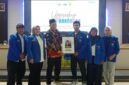 Pemberian Cinderamata kepada narasumber pra-Rakorcab PMII Kota Tangerang (Doc. Ist)
