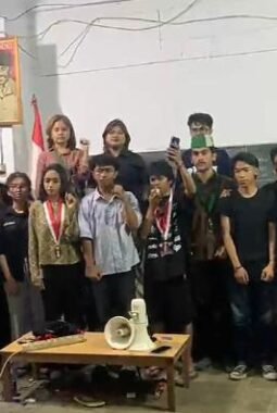 Aparat Kejar Massa hingga Sekretariat, Mahasiswa Kecam Represifitas