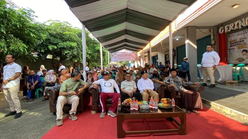 Sejumlah tamu undangan dan masyarakat menghadiri pembukaan Sunatan Massal Jilid II yang digelar TIDAR Kota Tangerang (Doc.Ist/PB)